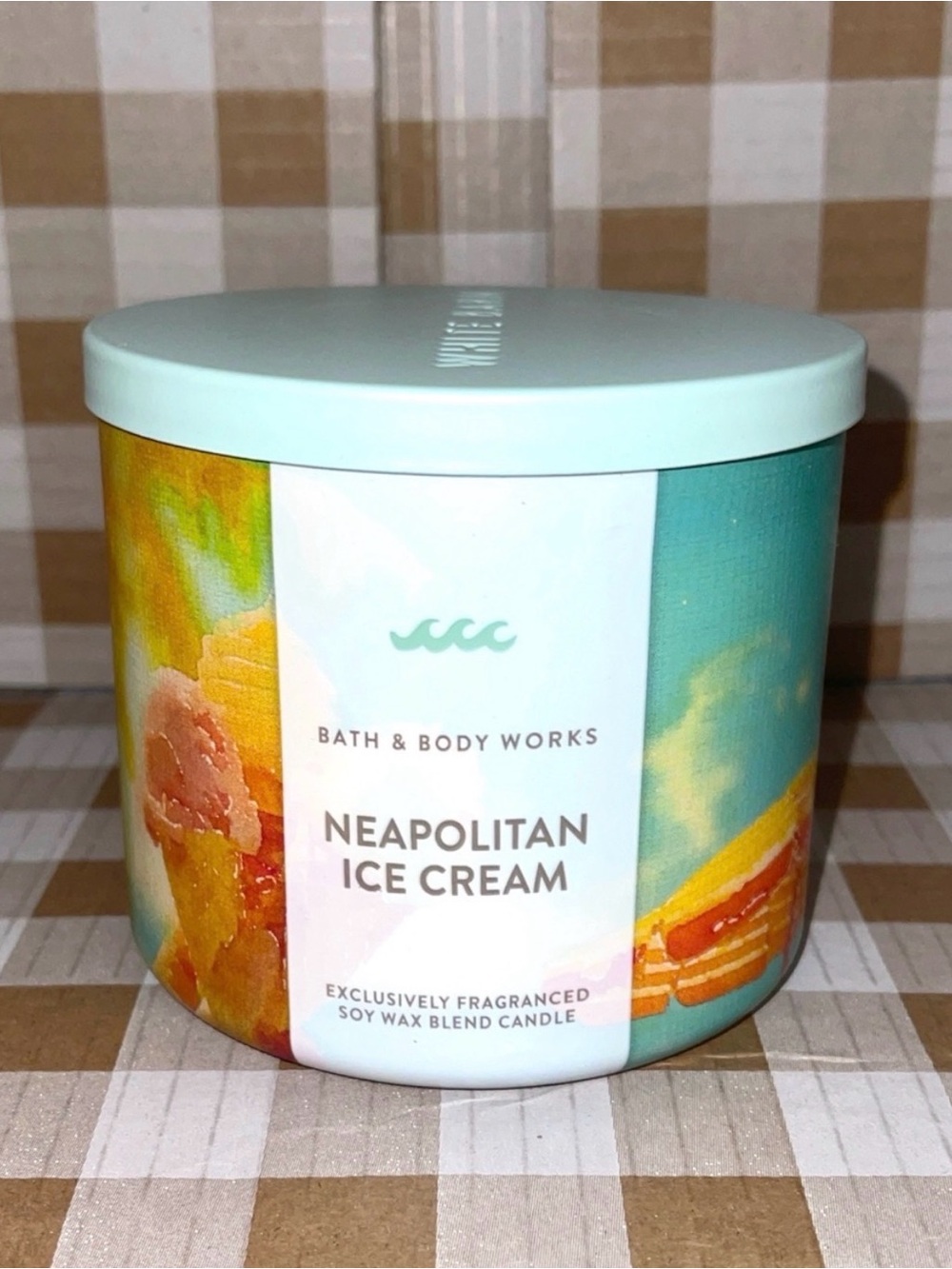 BATH & BODY WORKS NEAPOLITAN ICE CREAM 3 WICK CANDLE